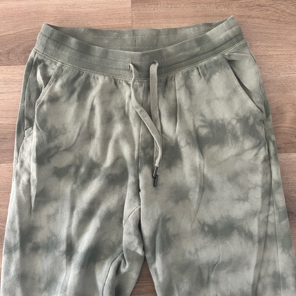 Old Navy Green Tie-Dye Jogger Sweatpants, Unisex, Size S Tall | Like New - Picture 4 of 9